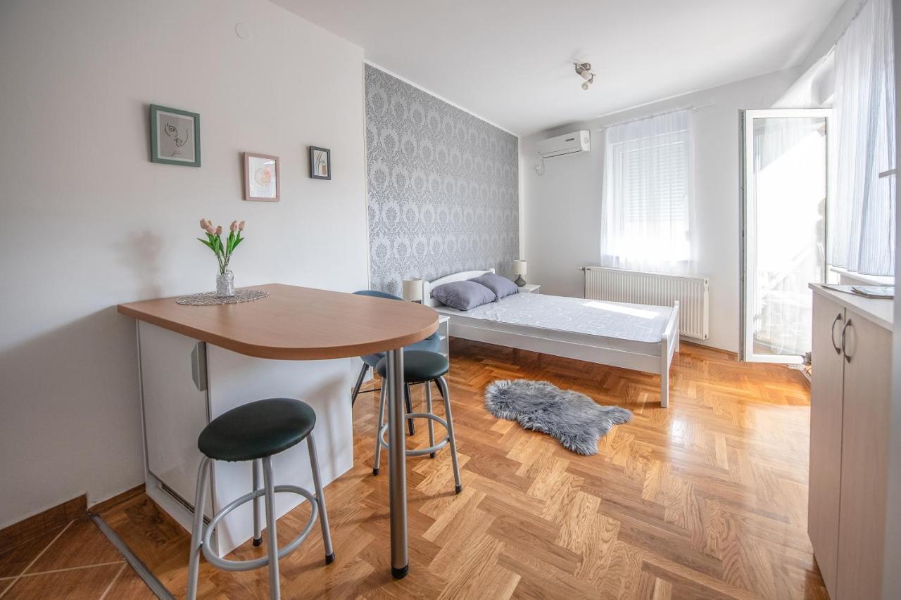 Stella Modern Apartment 2 ノヴィ・サド エクステリア 写真
